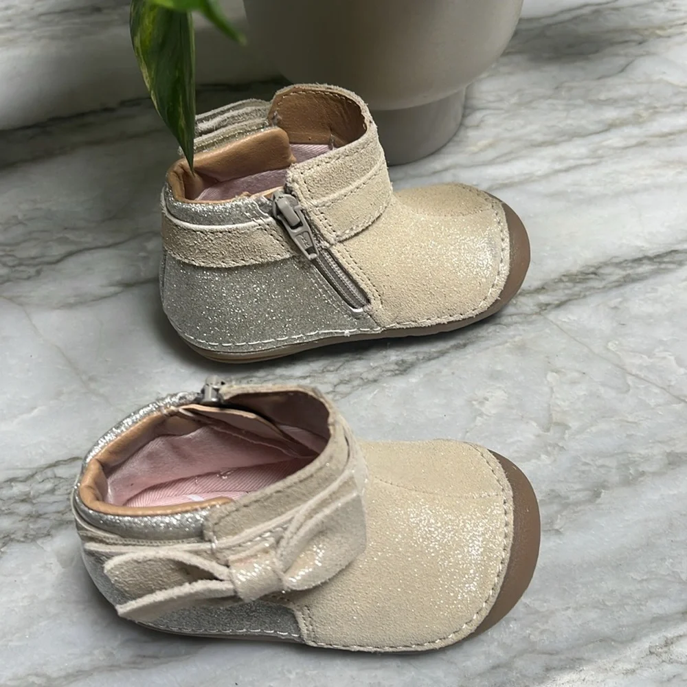 Stride rite toddler Glitter Bow beige Ankle boots